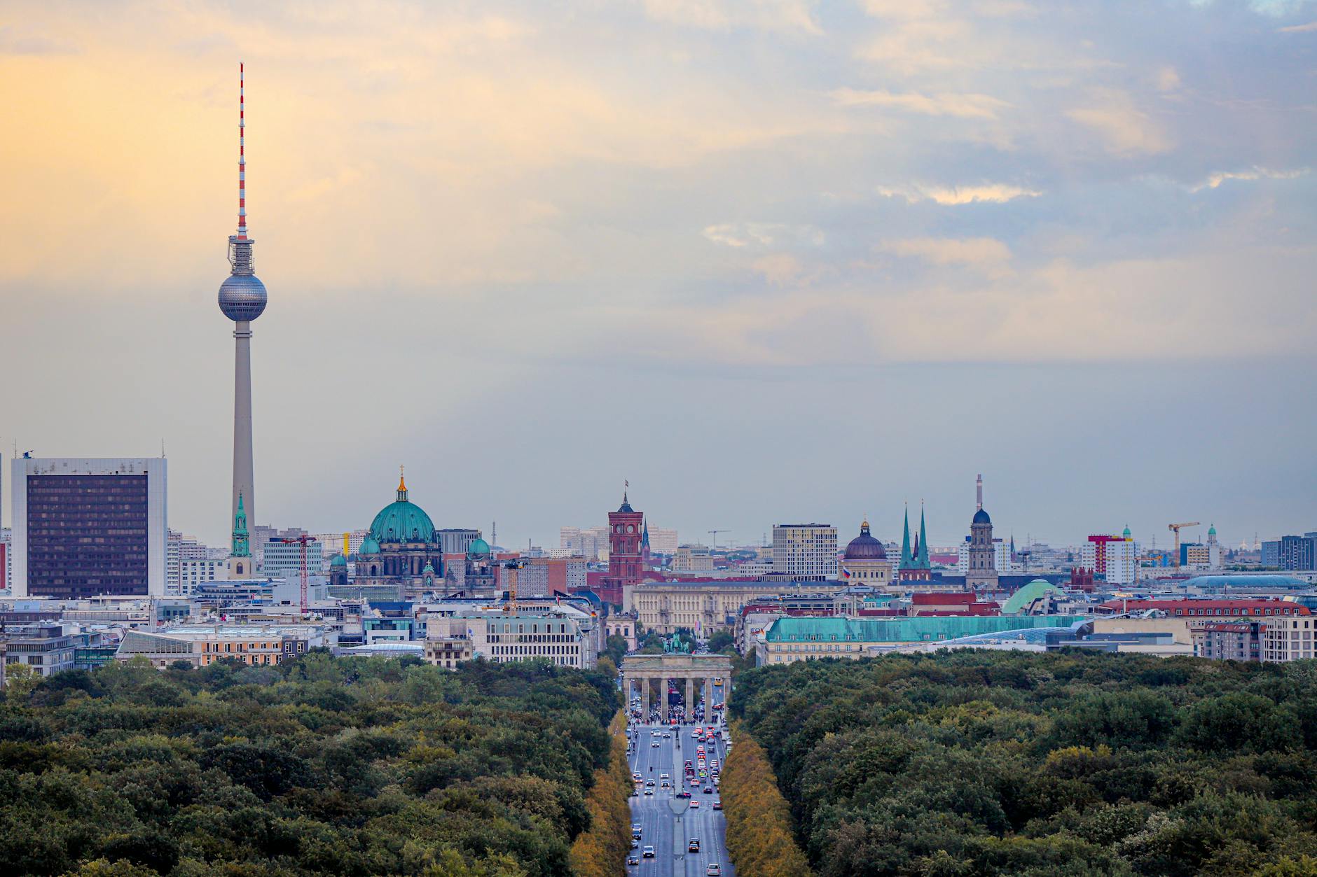 International Grads Three Times More Likely to Find Work in Germany – What It Means for Your Study Abroad Decision